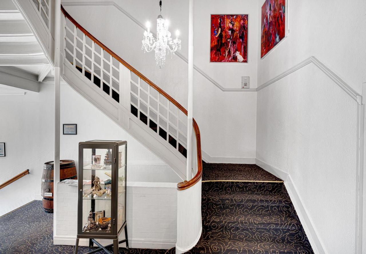 Phonix Hotel 3*