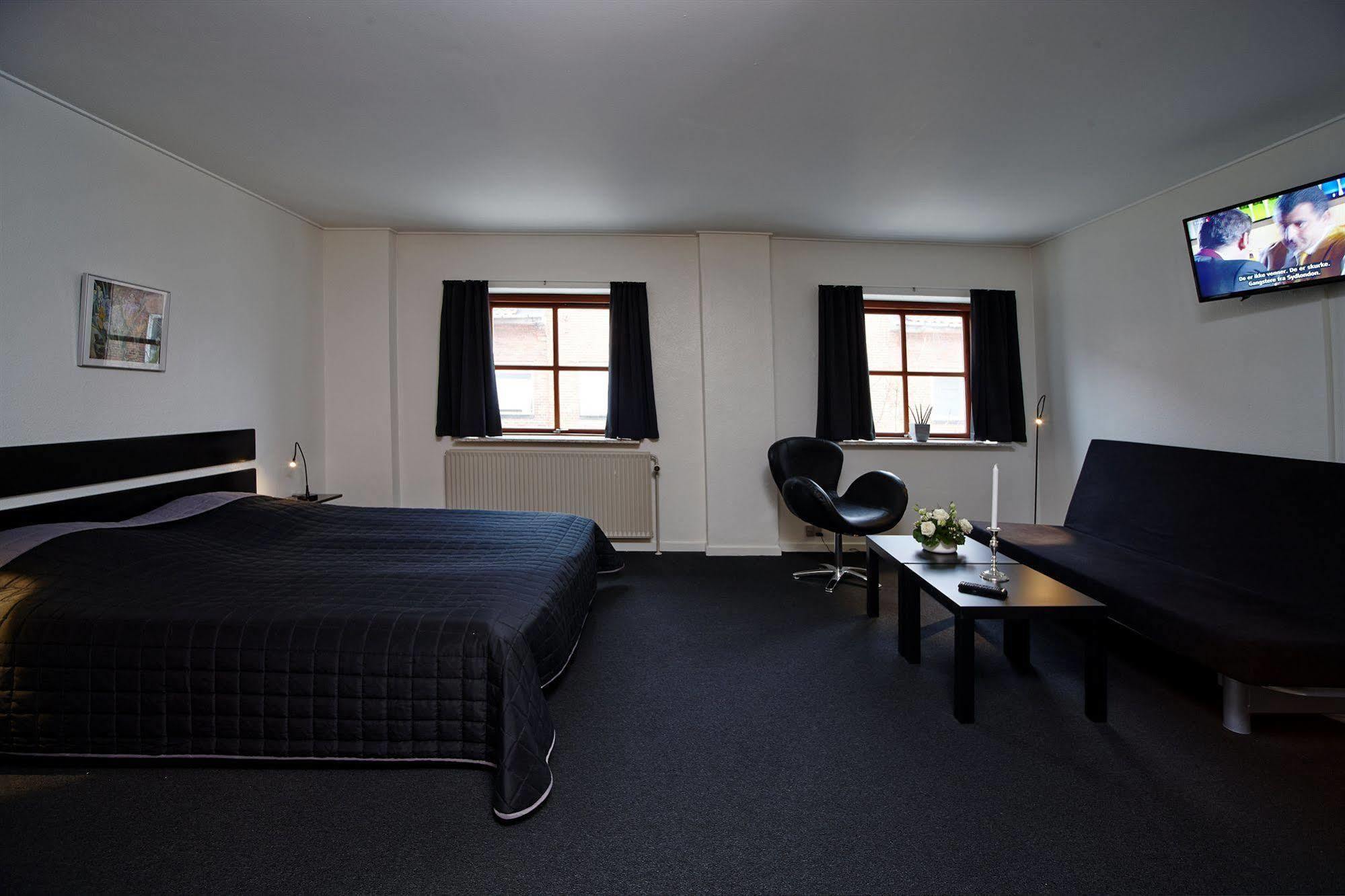 Phonix Hotel